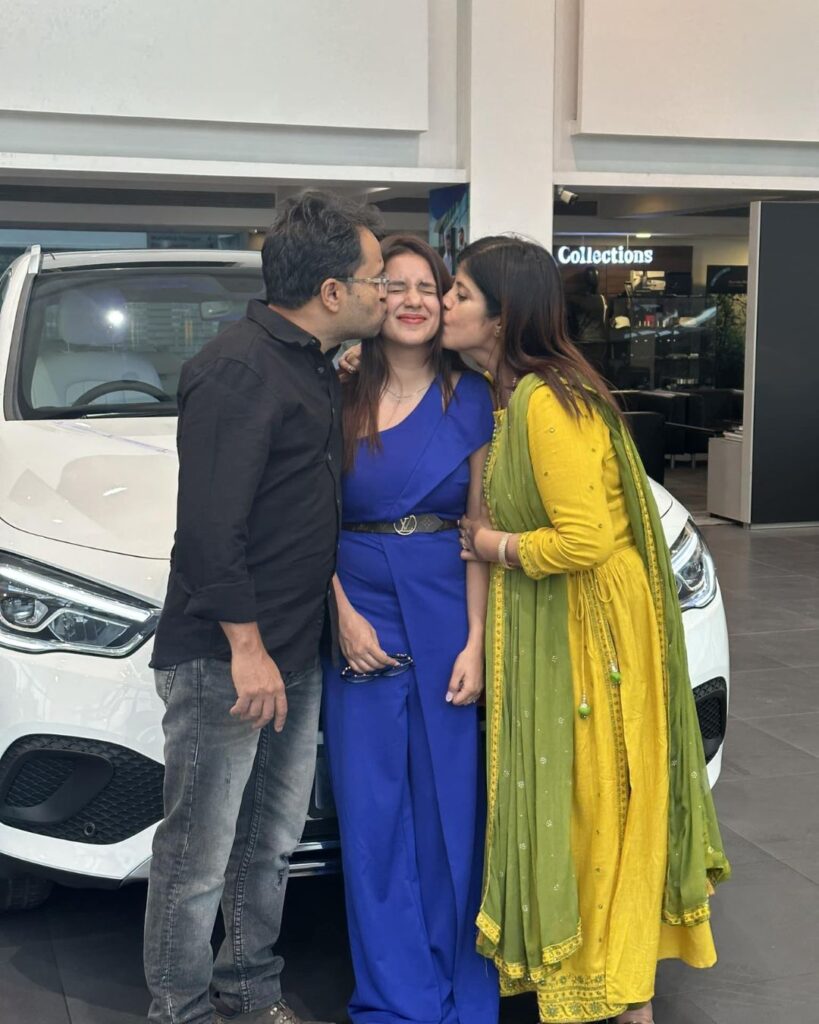riya upreti income
