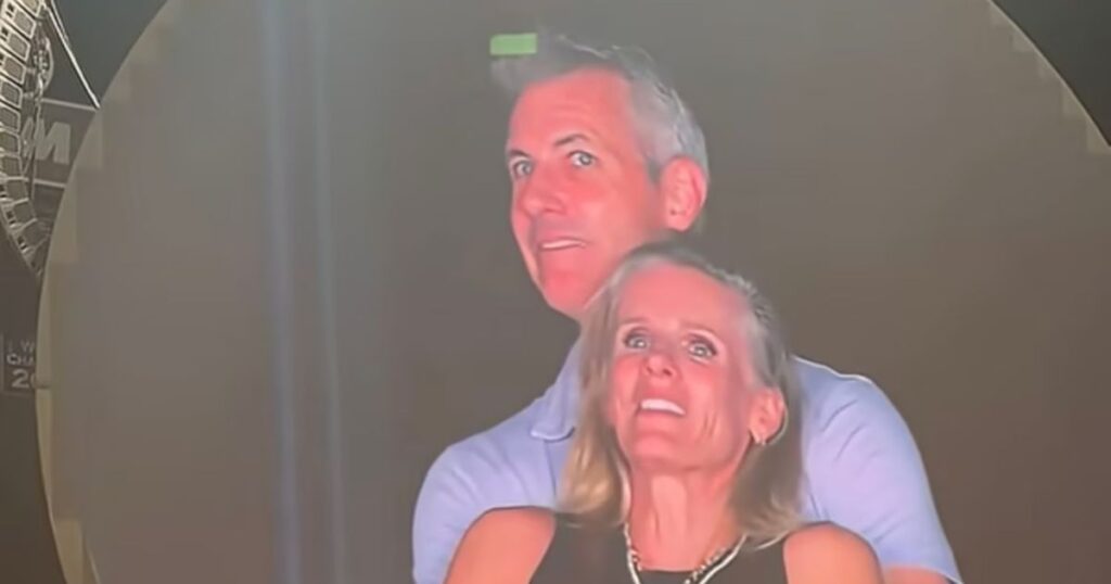 Kiss Cam